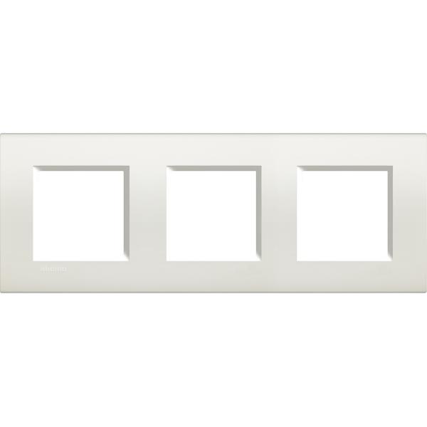 Placa embellecedora Livinglight de color Blanco - 2x3mod